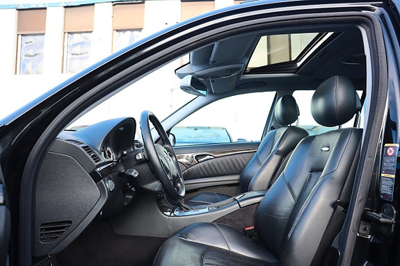 Mercedes-Benz E55 7 of 26