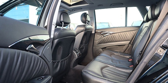 Mercedes-Benz E55 17 of 26