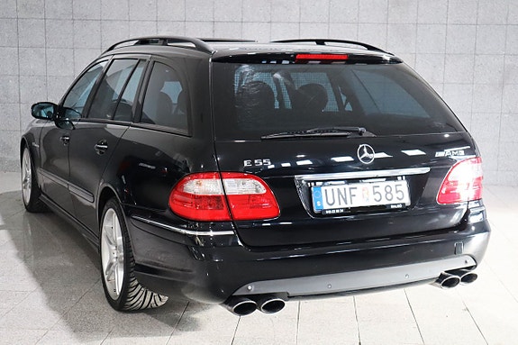Mercedes-Benz E55 22 of 26