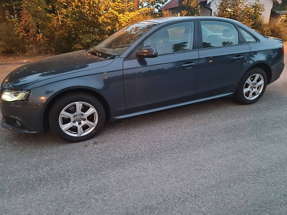 Audi A4 4 of 5