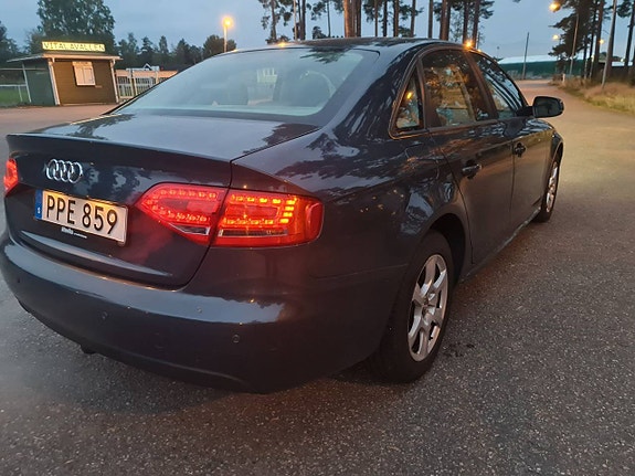Audi A4 8 of 17