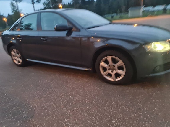 Audi A4 7 of 17