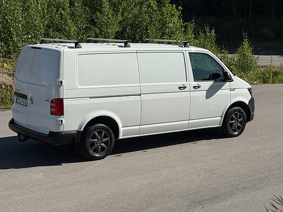 Volkswagen Transporter 2 of 13