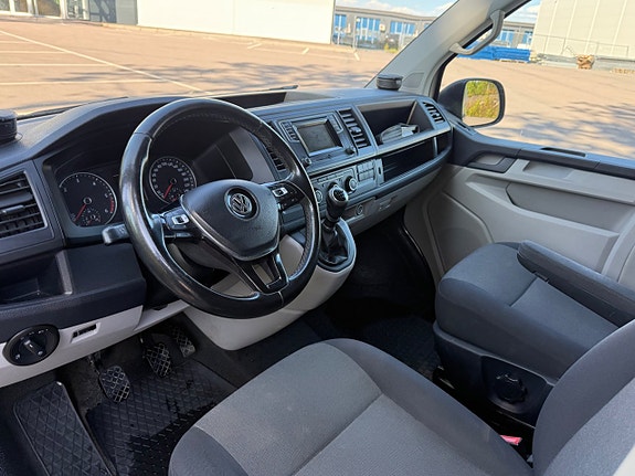 Volkswagen Transporter 9 of 13