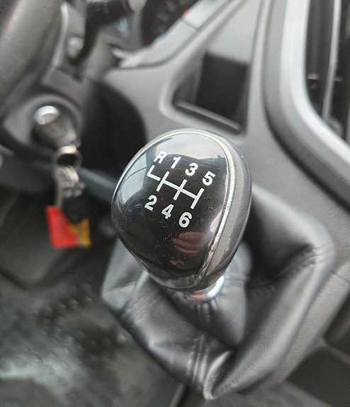Ford Transit 24 of 27