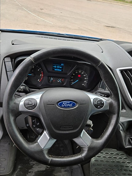 Ford Transit 17 of 27