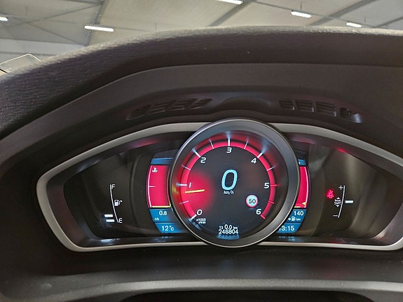 Volvo V40 Cross Country 11 of 11