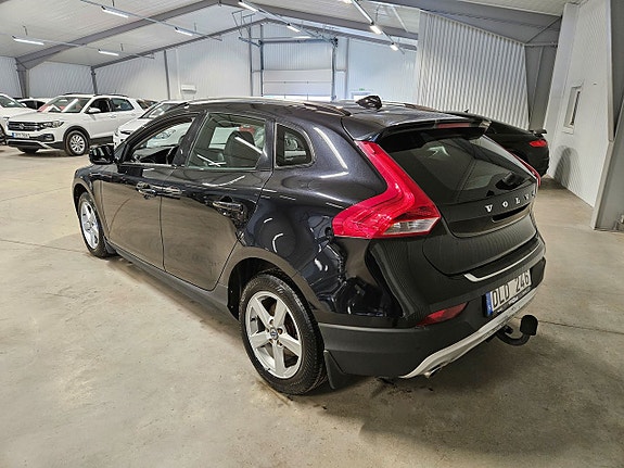 Volvo V40 Cross Country 4 of 11