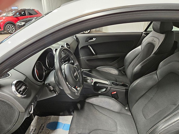 Audi TT 6 of 9