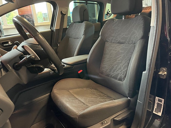 Peugeot 3008 12 of 29