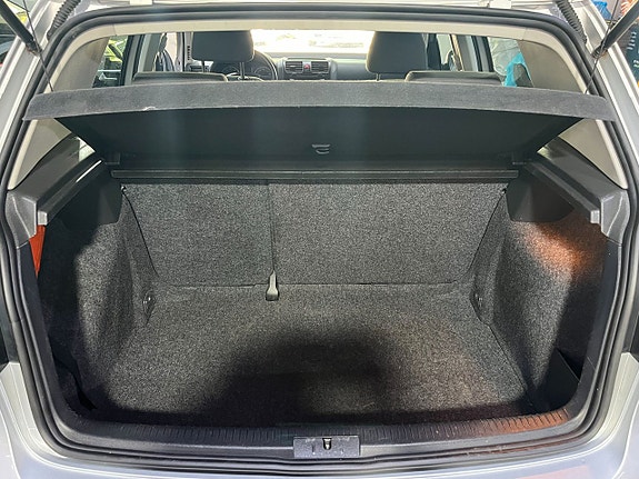 Volkswagen Golf V 7 of 16