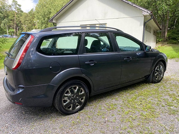 Ford Focus 3 of 5