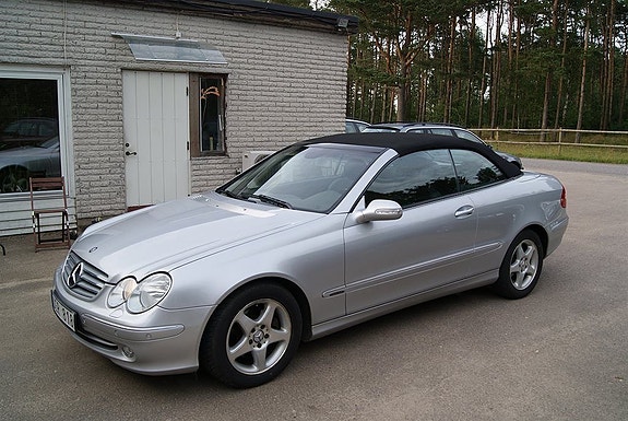Mercedes-Benz CLK200 5 of 5