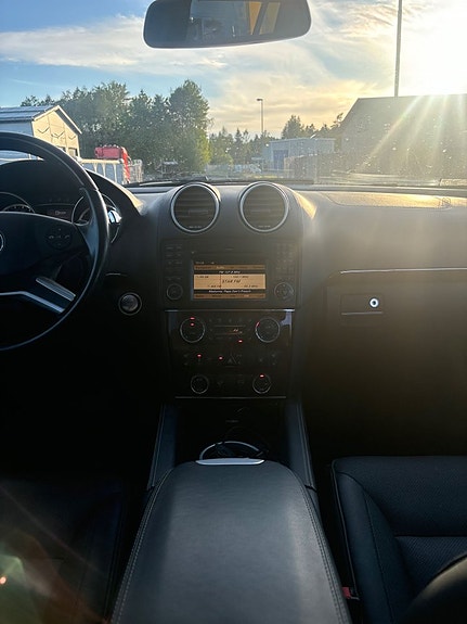 Mercedes-Benz GL450 15 of 24