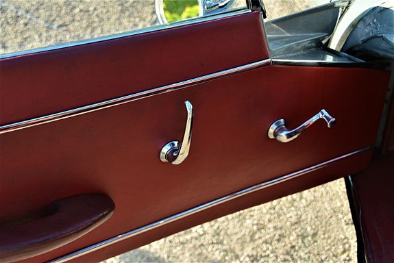 Jaguar E-TYPE 10 of 30