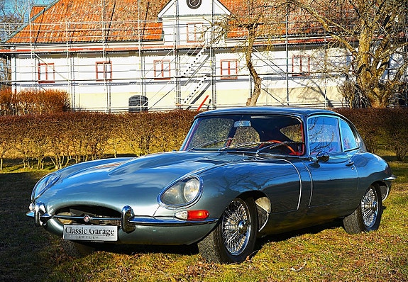 Jaguar E-TYPE 2 of 5