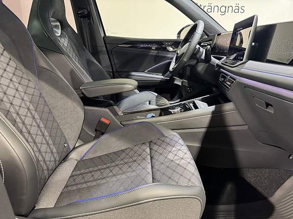 Volkswagen Tiguan 5 of 30