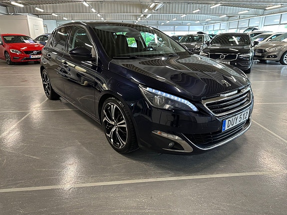 Peugeot 308 2 of 16