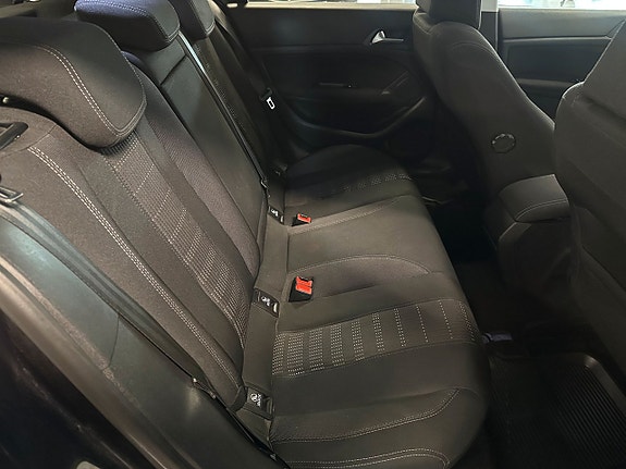 Peugeot 308 6 of 16