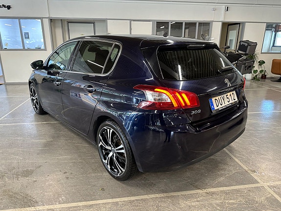Peugeot 308 4 of 16