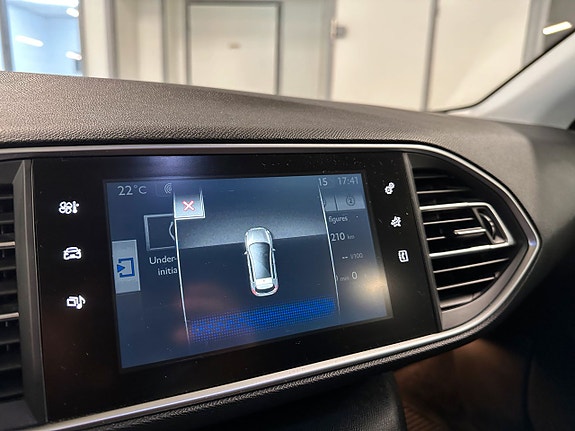 Peugeot 308 15 of 16