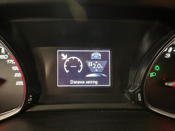 Peugeot 308 14 of 16