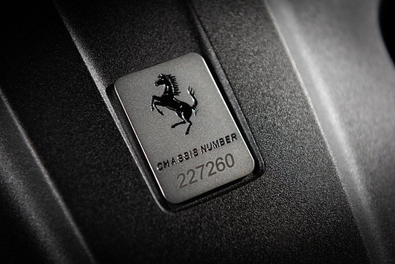 Ferrari Lusso 25 of 27