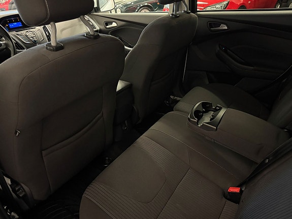 Ford Focus 10 of 15