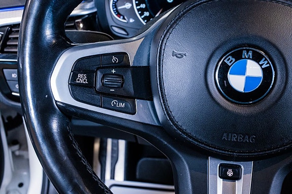BMW 530e 19 of 24