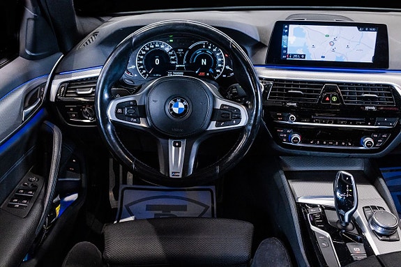 BMW 530e 17 of 24