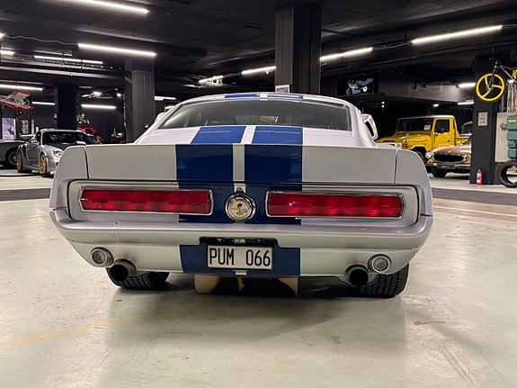 Ford Mustang 10 of 27