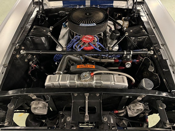 Ford Mustang 24 of 27