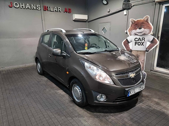 Chevrolet Spark 2 of 5