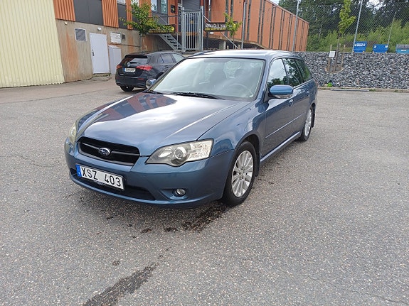 Subaru Legacy 20 of 23