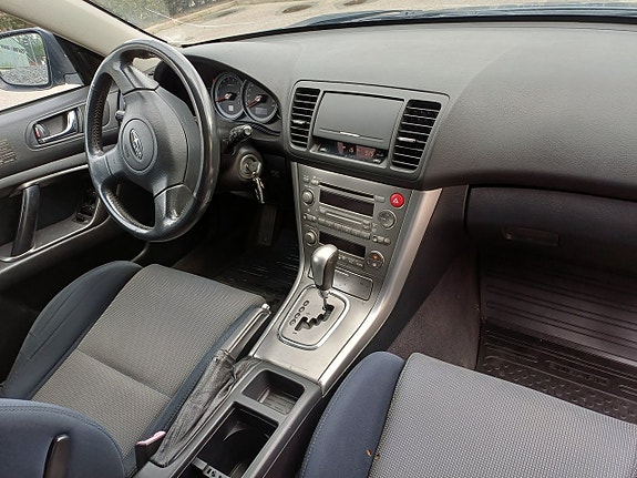Subaru Legacy 22 of 23