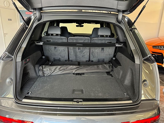 Audi Q7 12 of 21