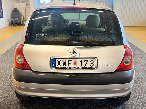 Renault Clio 13 of 13
