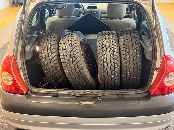 Renault Clio 12 of 13