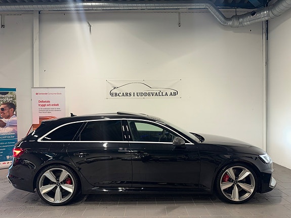 Audi RS4 4 of 5