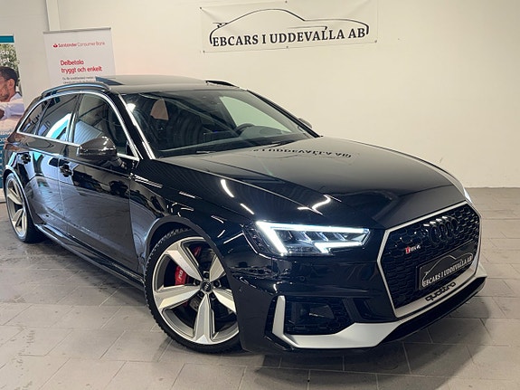 Audi RS4 25 of 25