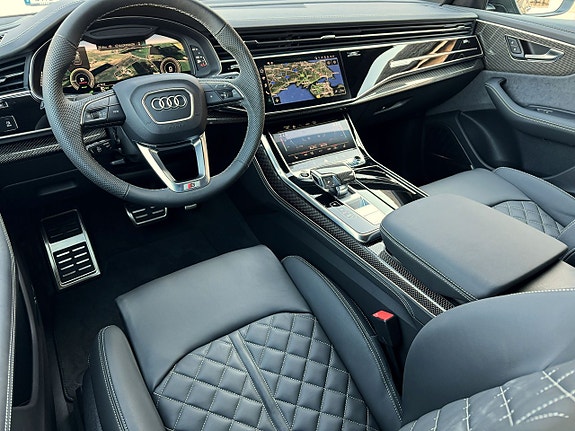 Audi Q8 3 of 6
