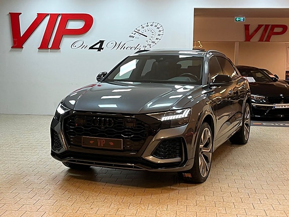 Audi RS Q8 2 of 5