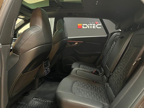 Audi RS Q8 15 of 30