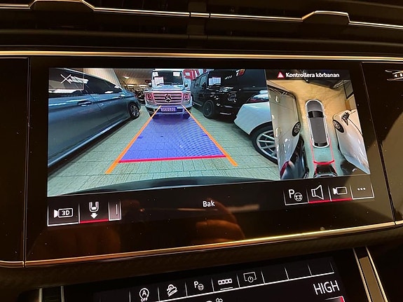 Audi RS Q8 21 of 30