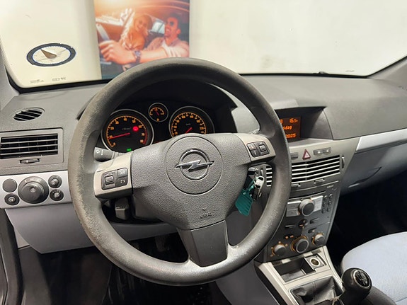 Opel Astra 16 of 16