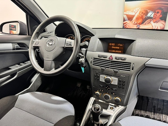 Opel Astra 2 of 5