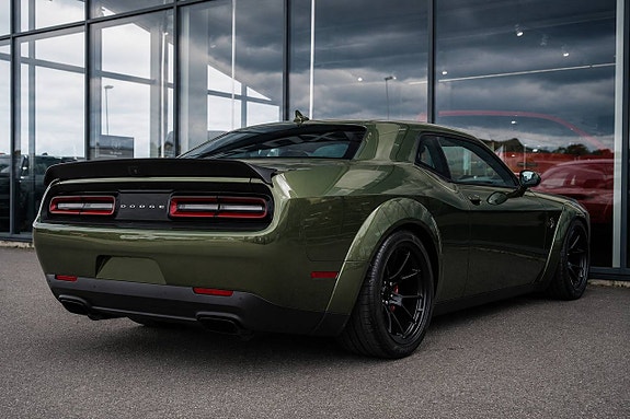Dodge Challenger 4 of 6