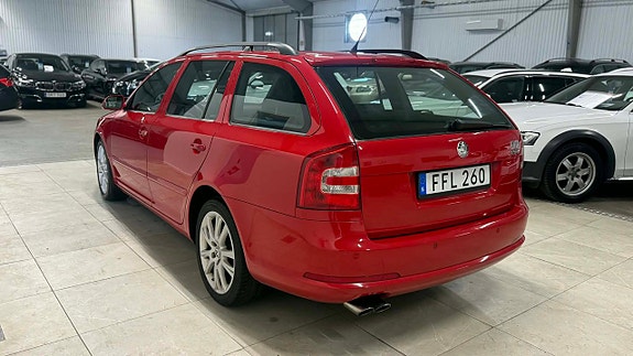 Skoda Octavia 8 of 16