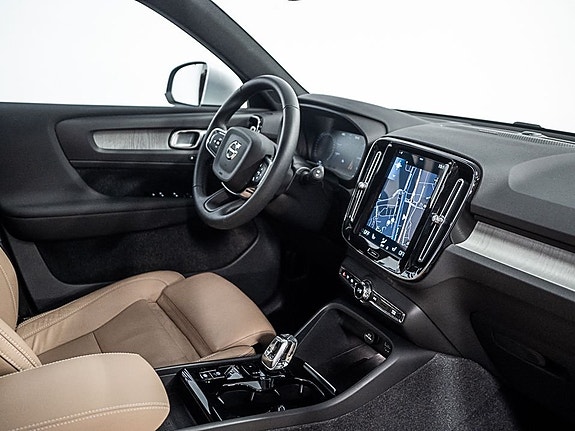Volvo XC40 5 of 5