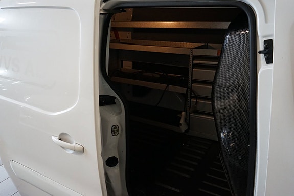 Peugeot Partner Electric 7 of 18